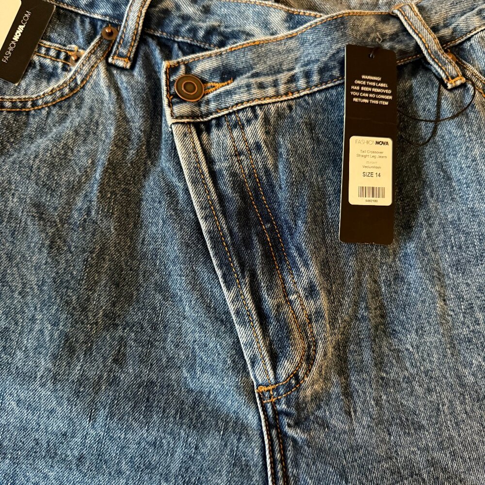 Women's Tall Crossover Straight leg jeans, 14 Plus, Medium wash